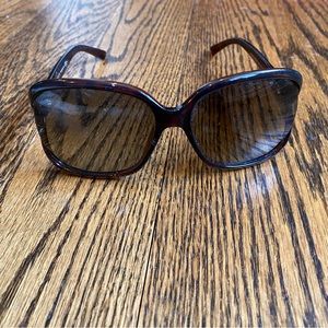 Women’s Gucci sunglasses